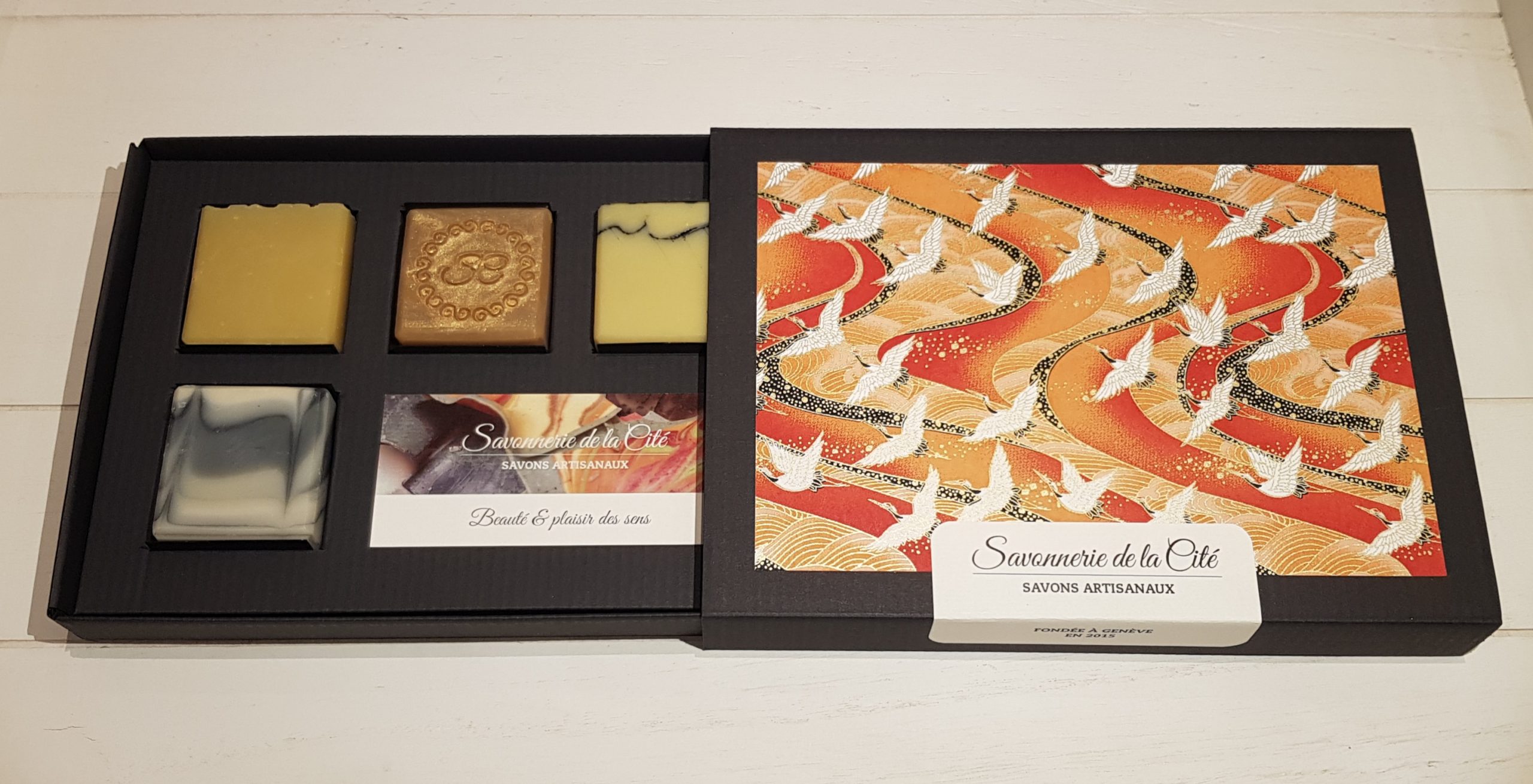 Coffret Parfums d'Orient - Vol de grues - rouge – Image 2